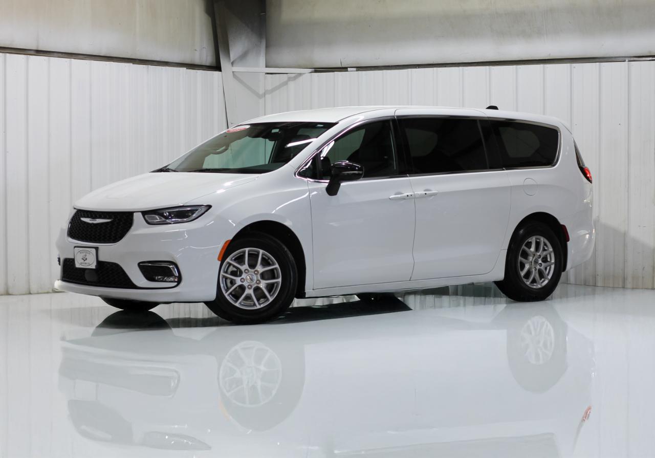 Chrysler Pacifica Select FWD 2025