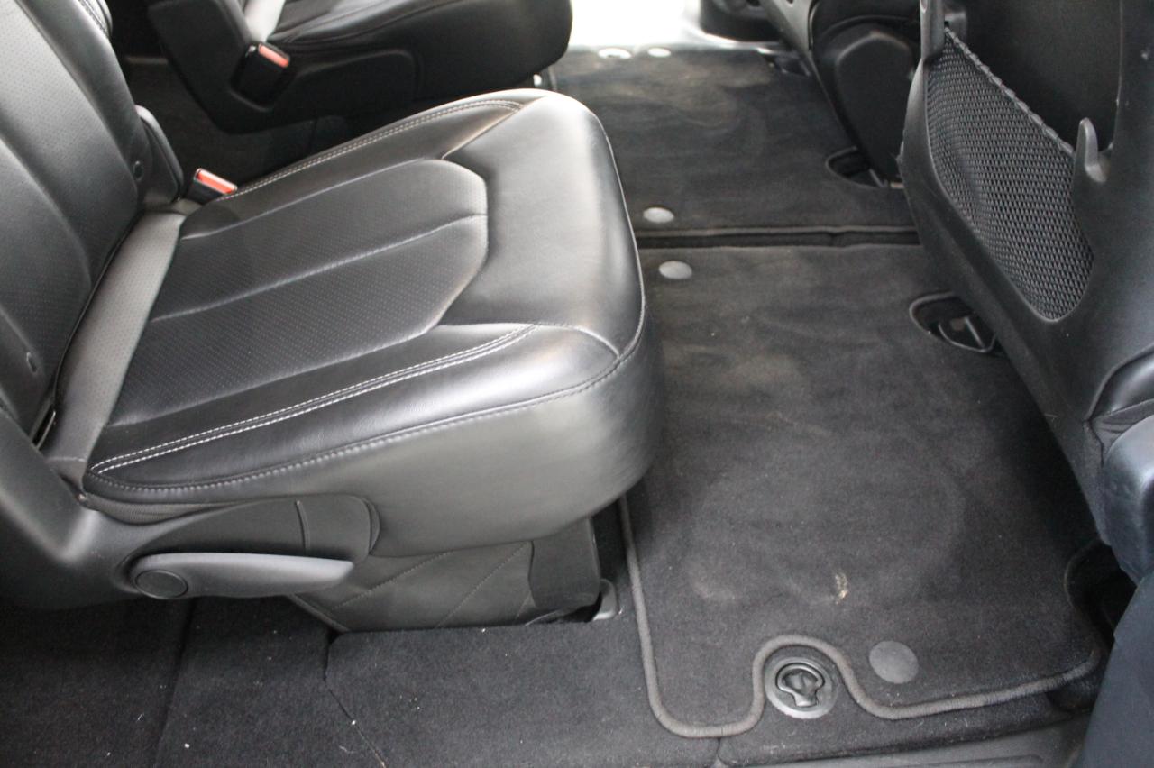 Chrysler Pacifica Select FWD 2025