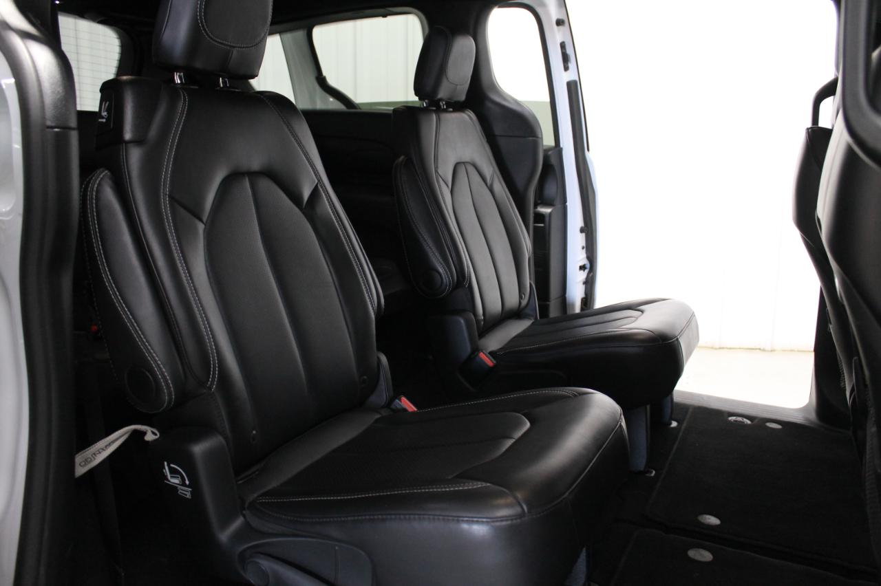 Chrysler Pacifica Select FWD 2025