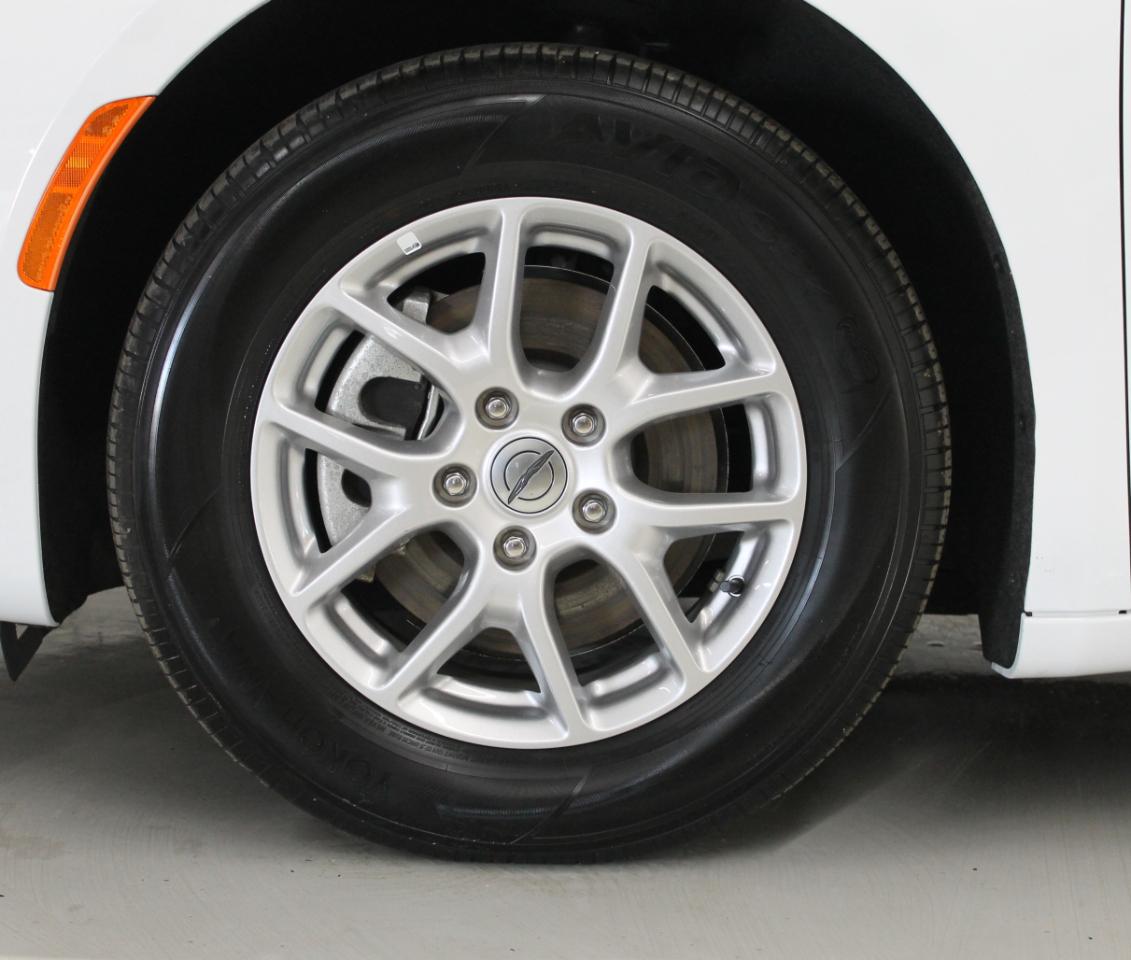 Chrysler Pacifica Select FWD 2025