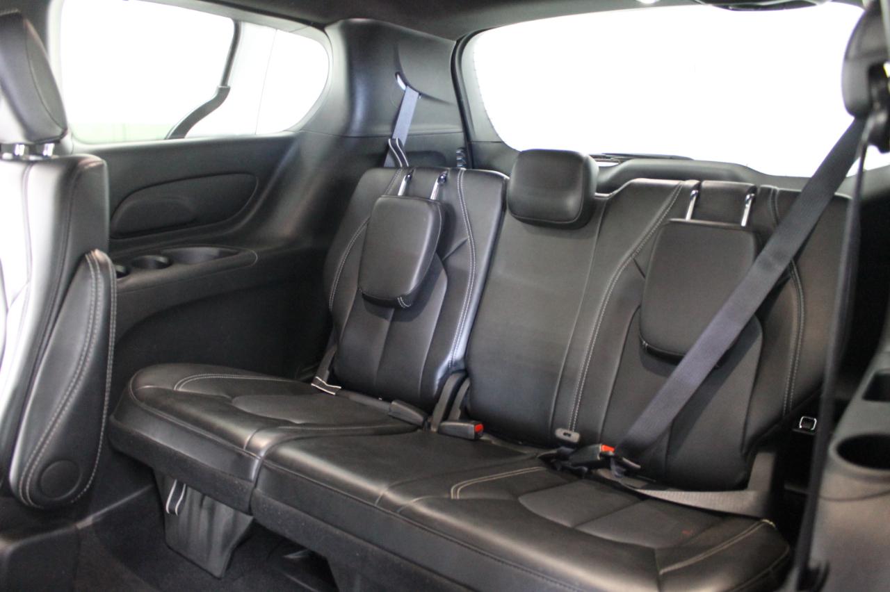 Chrysler Pacifica Select FWD 2025