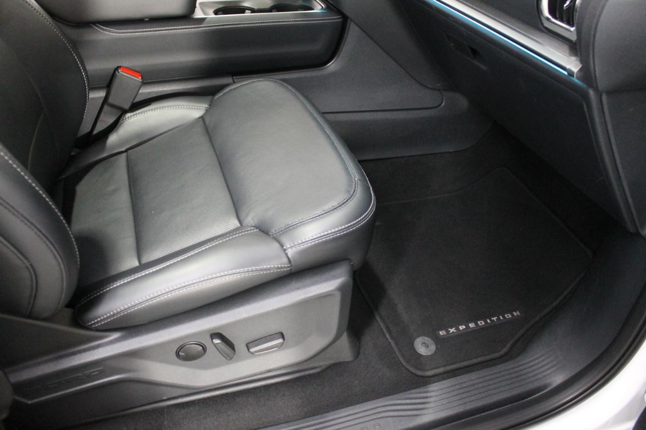 Ford Expedition Max Platinum 4x4 2025