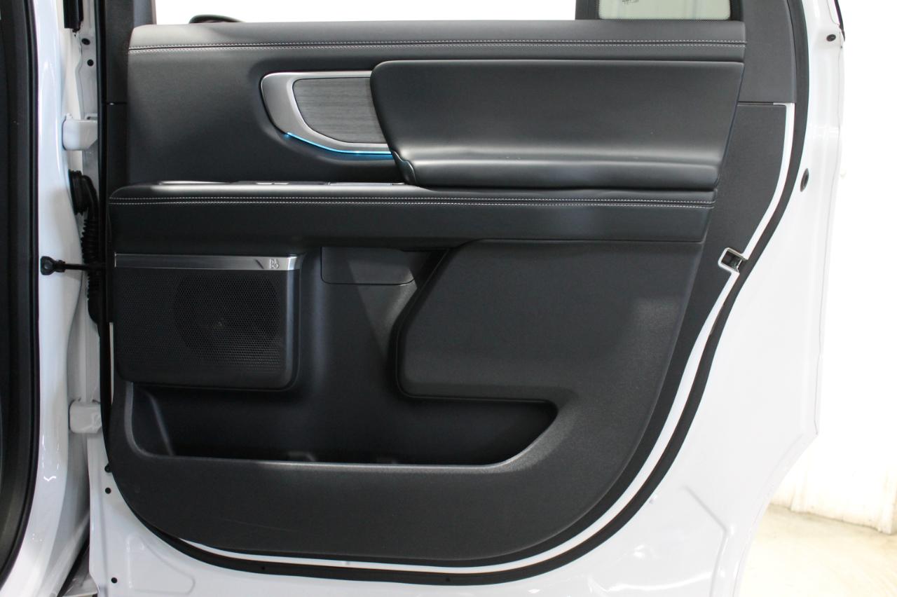 Ford Expedition Max Platinum 4x4 2025