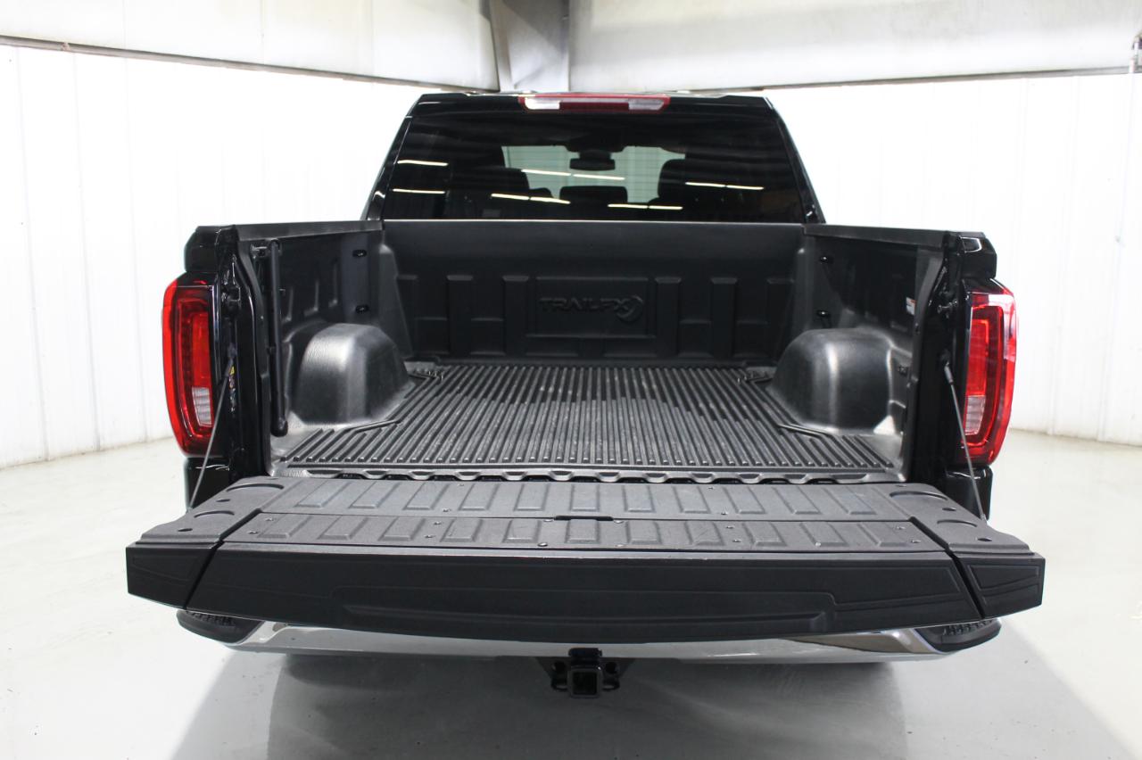 GMC Sierra 1500 2WD Crew Cab 147" SLT 2025