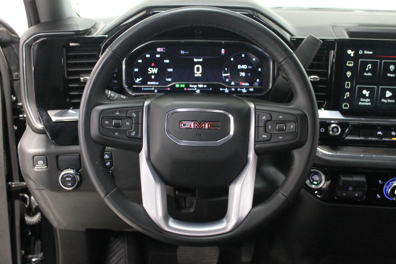 GMC Sierra 1500 2WD Crew Cab 147" SLT 2025