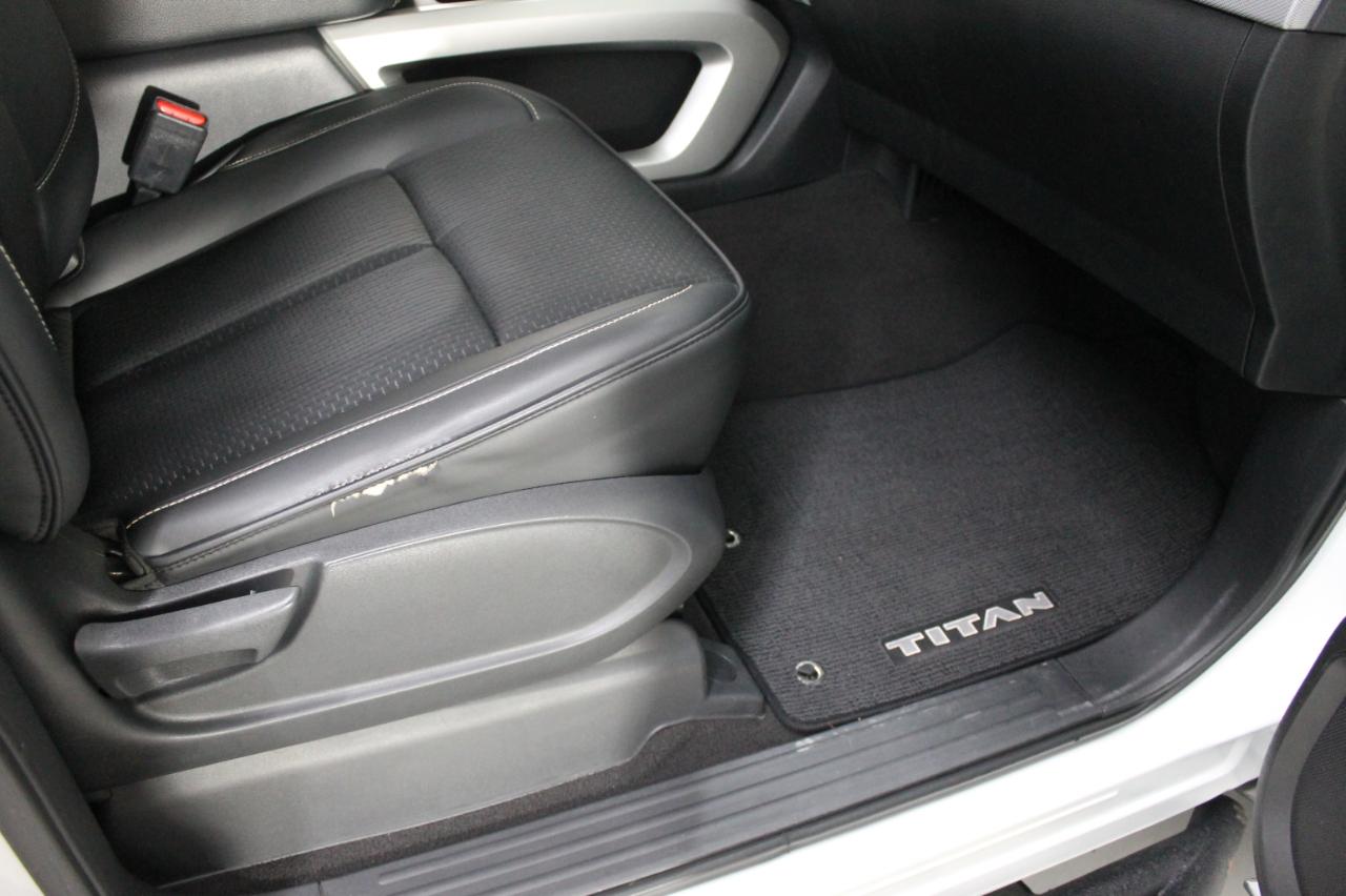 Nissan Titan 4x4 Crew Cab PRO-4X 2017