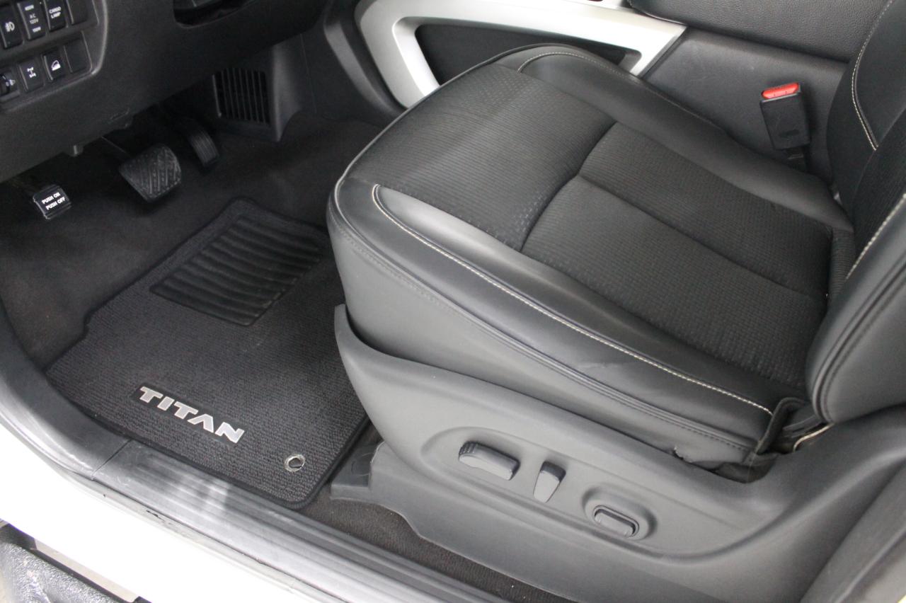 Nissan Titan 4x4 Crew Cab PRO-4X 2017