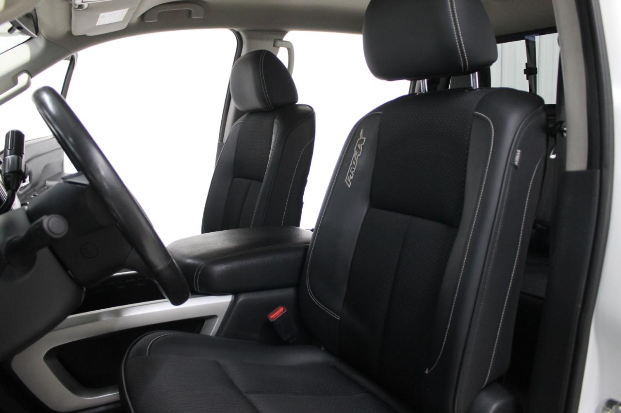 Nissan Titan 4x4 Crew Cab PRO-4X 2017