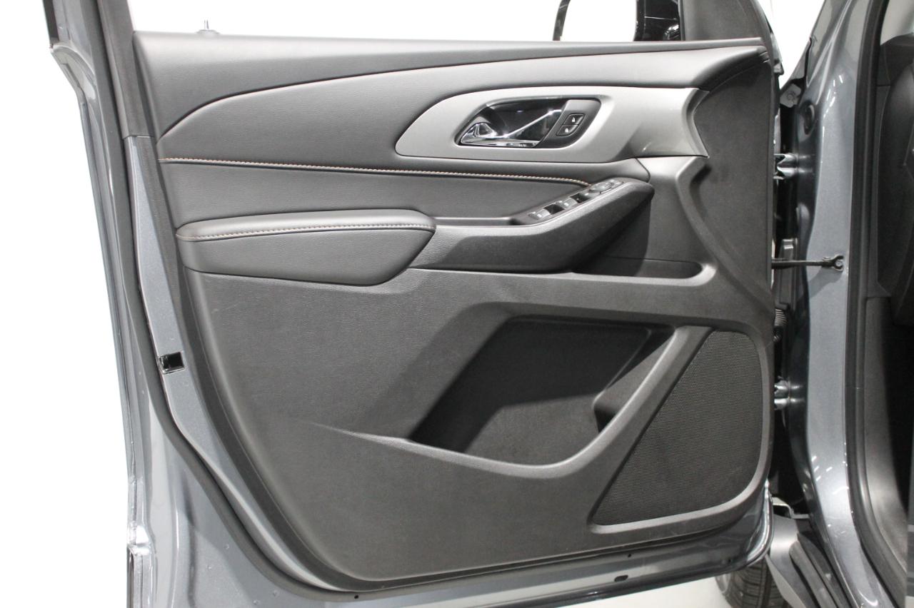 Chevrolet Traverse FWD 4dr LS 2020