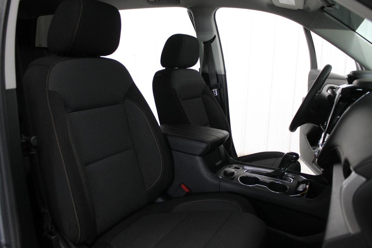 Chevrolet Traverse FWD 4dr LS 2020