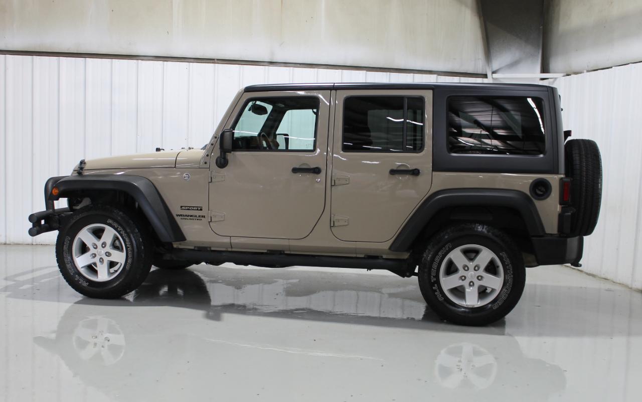 Jeep Wrangler Unlimited 4WD 4dr Sport 2016