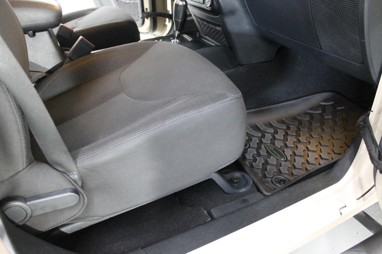 Jeep Wrangler Unlimited 4WD 4dr Sport 2016