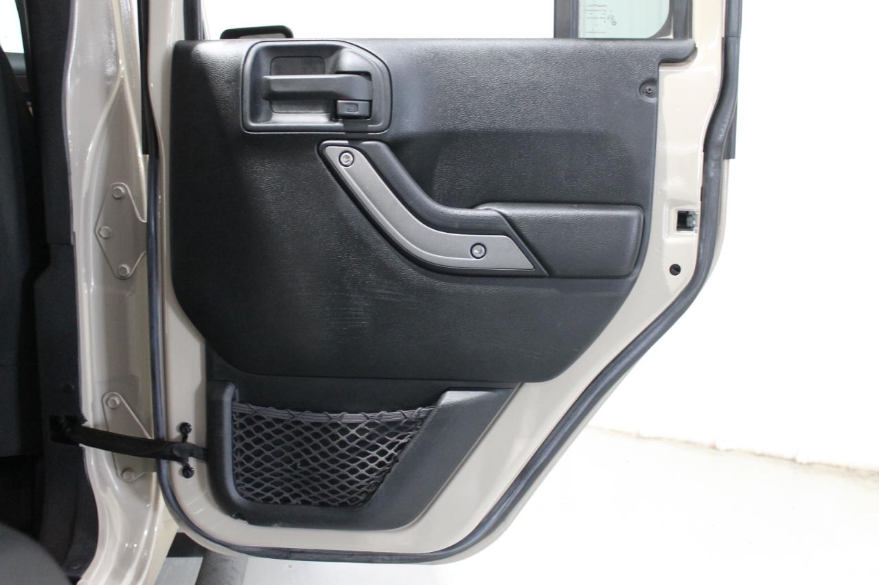 Jeep Wrangler Unlimited 4WD 4dr Sport 2016