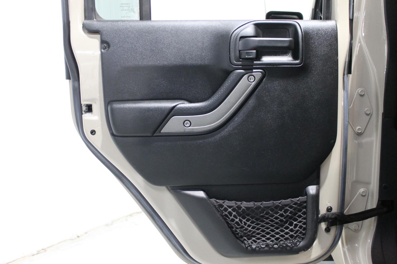 Jeep Wrangler Unlimited 4WD 4dr Sport 2016