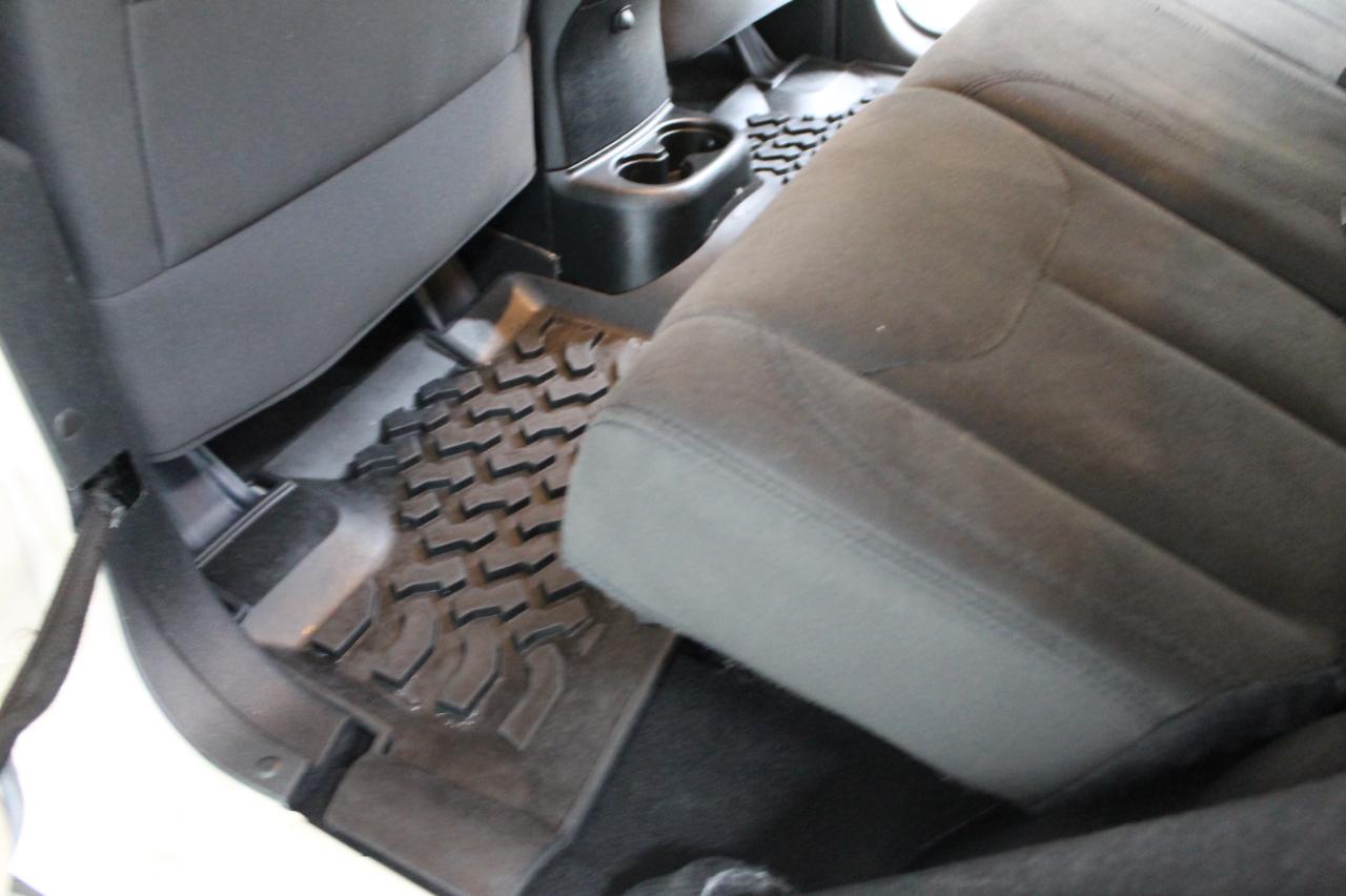 Jeep Wrangler Unlimited 4WD 4dr Sport 2016