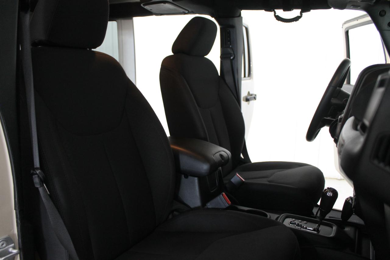 Jeep Wrangler Unlimited 4WD 4dr Sport 2016