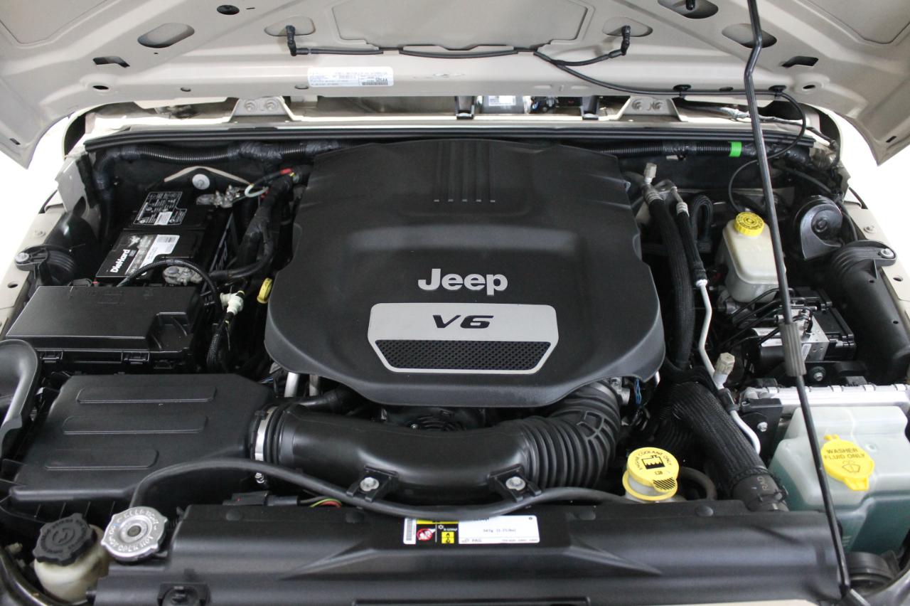 Jeep Wrangler Unlimited 4WD 4dr Sport 2016