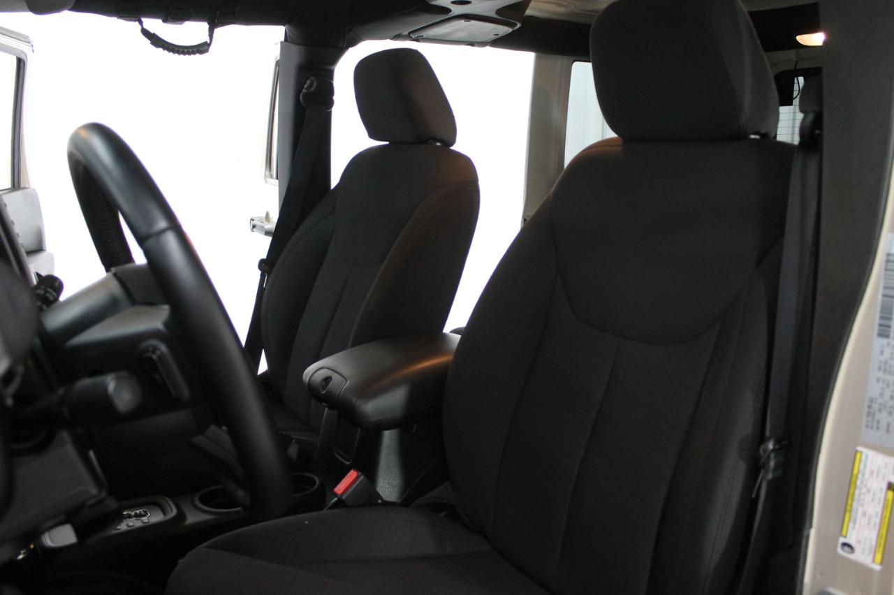 Jeep Wrangler Unlimited 4WD 4dr Sport 2016