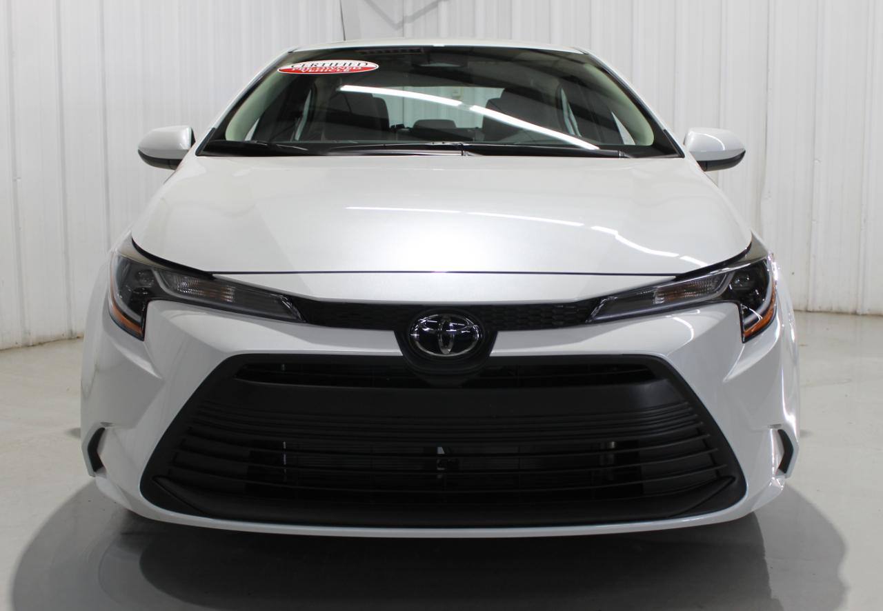 Toyota Corolla LE 2026