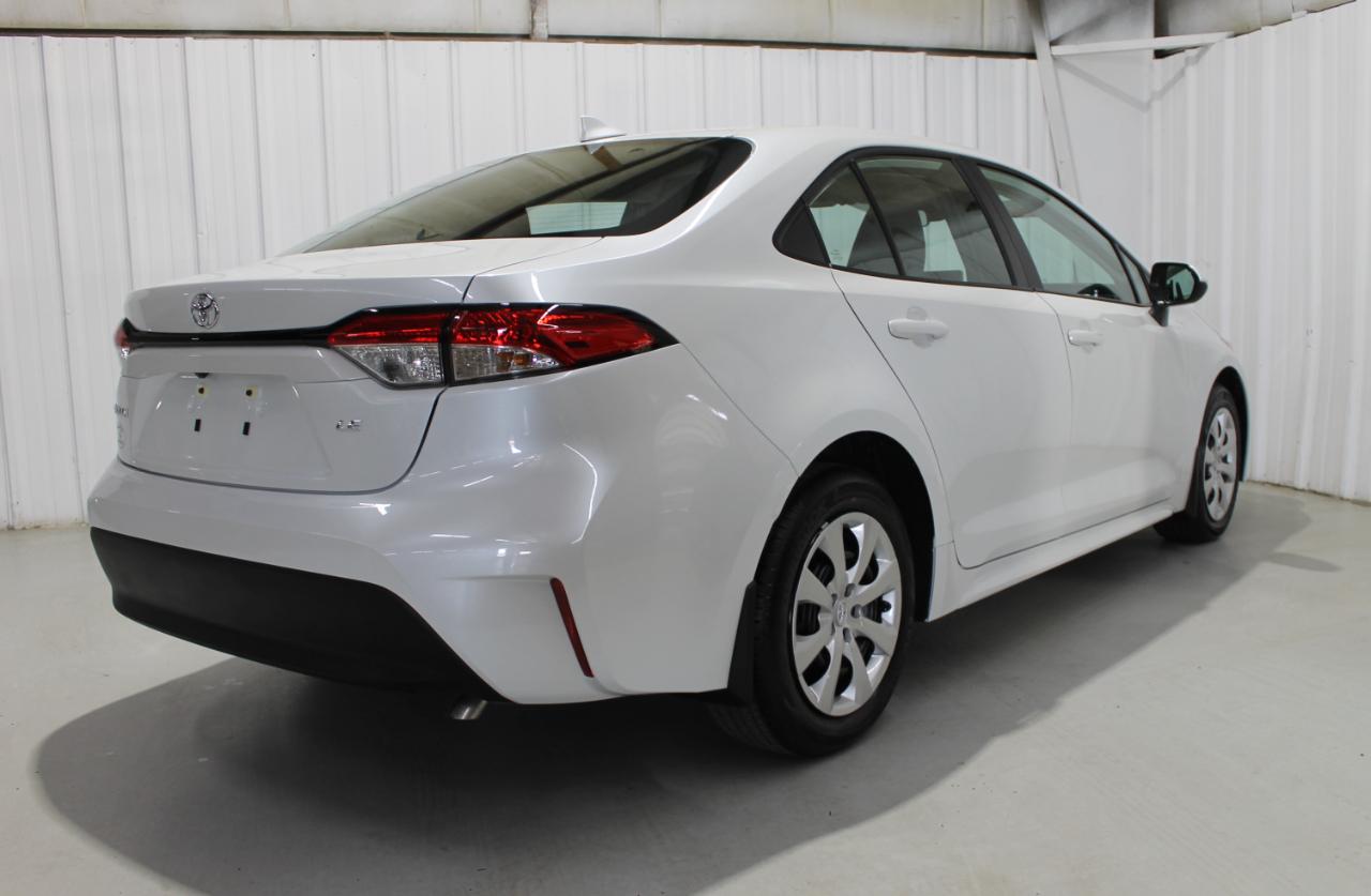 Toyota Corolla LE 2026