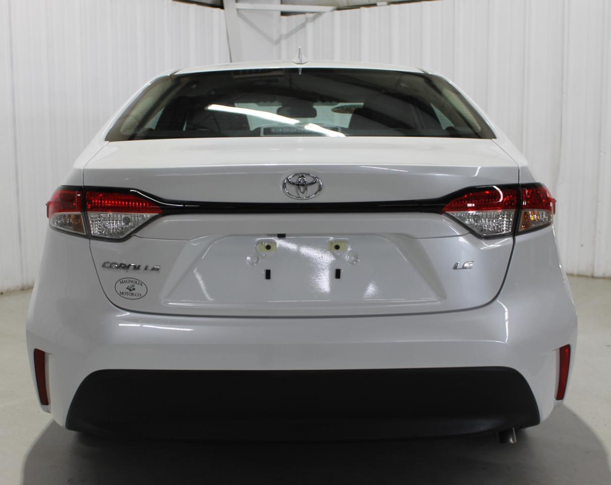 Toyota Corolla LE 2026