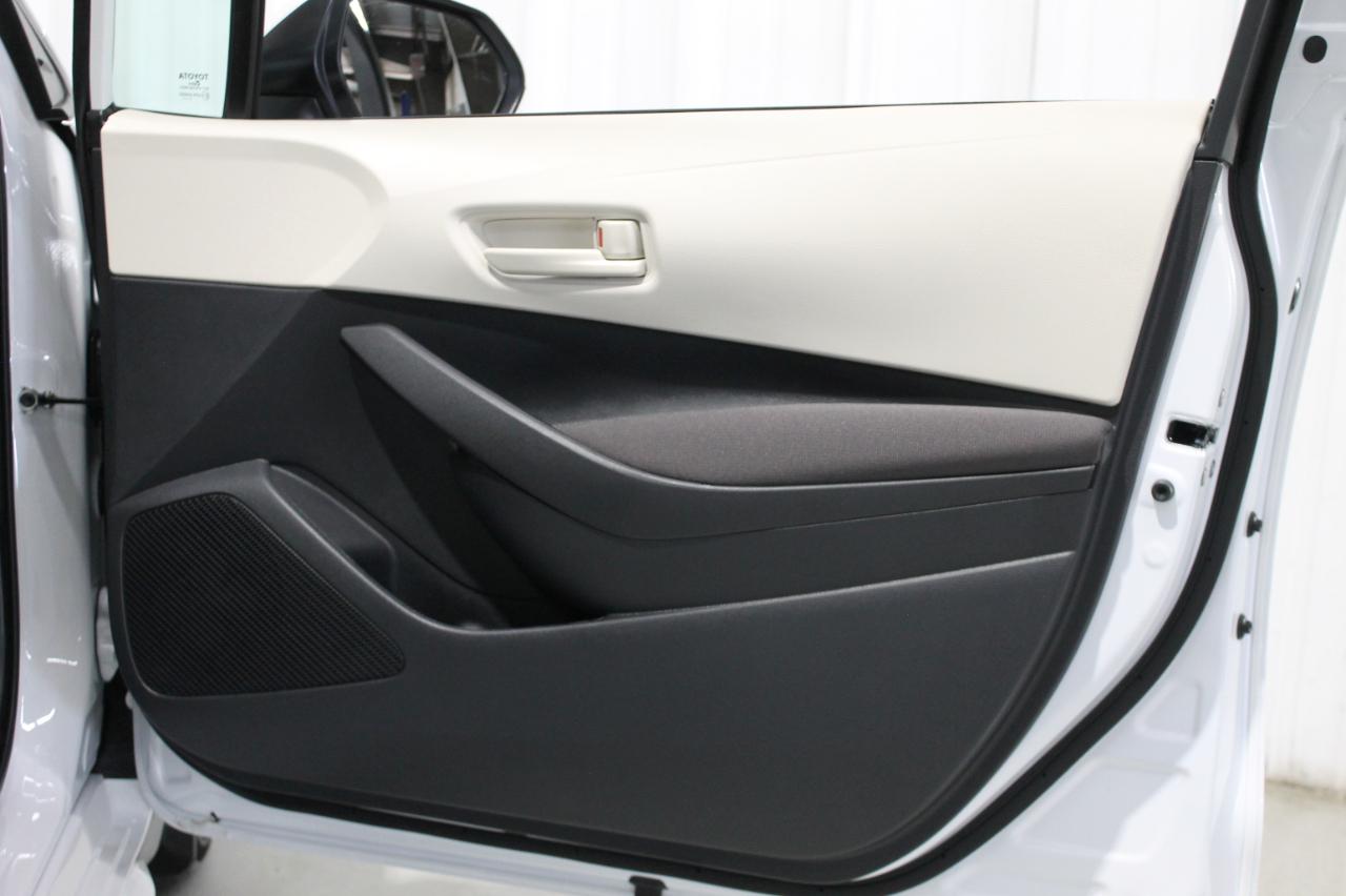 Toyota Corolla LE 2026