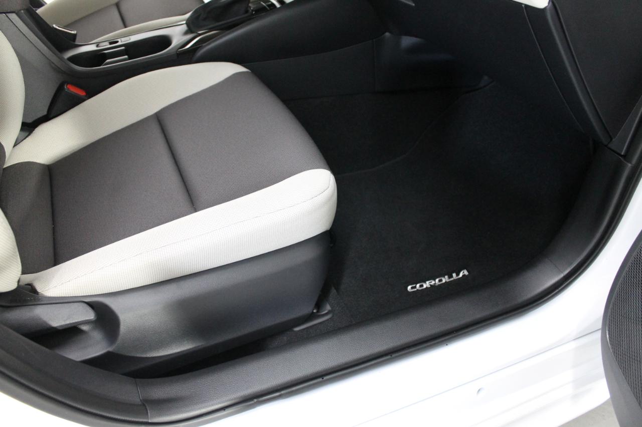 Toyota Corolla LE 2026