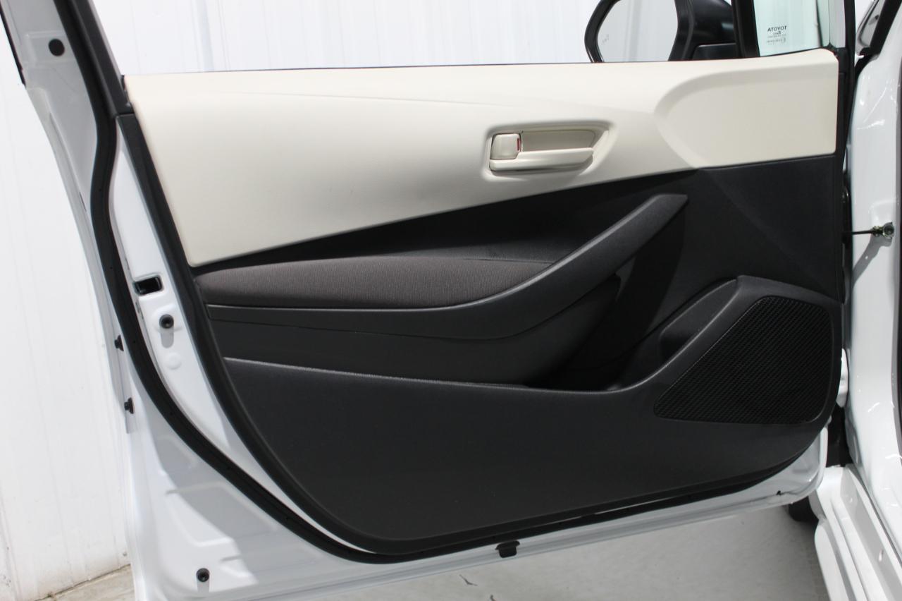 Toyota Corolla LE 2026