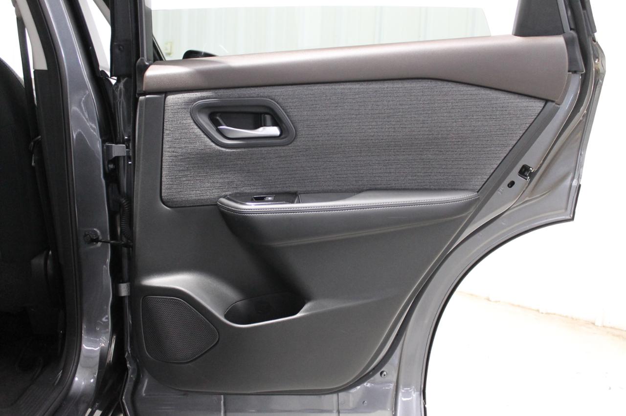 Nissan Rogue SV 2023