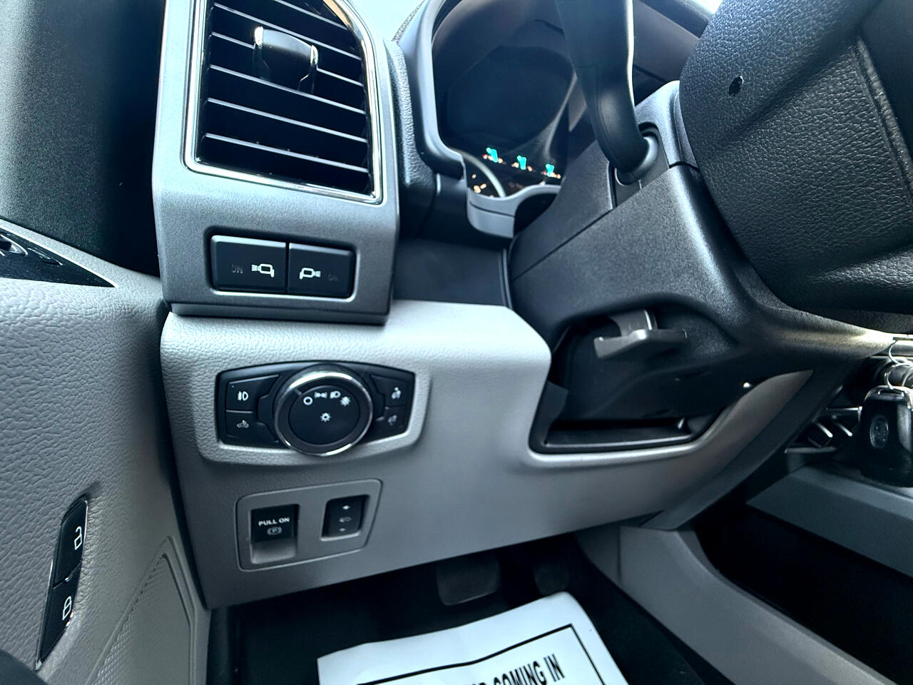 Ford F-150 4WD SuperCrew 145" XLT 2018 Ford F-150 4WD SuperCrew 145" XLT 2018