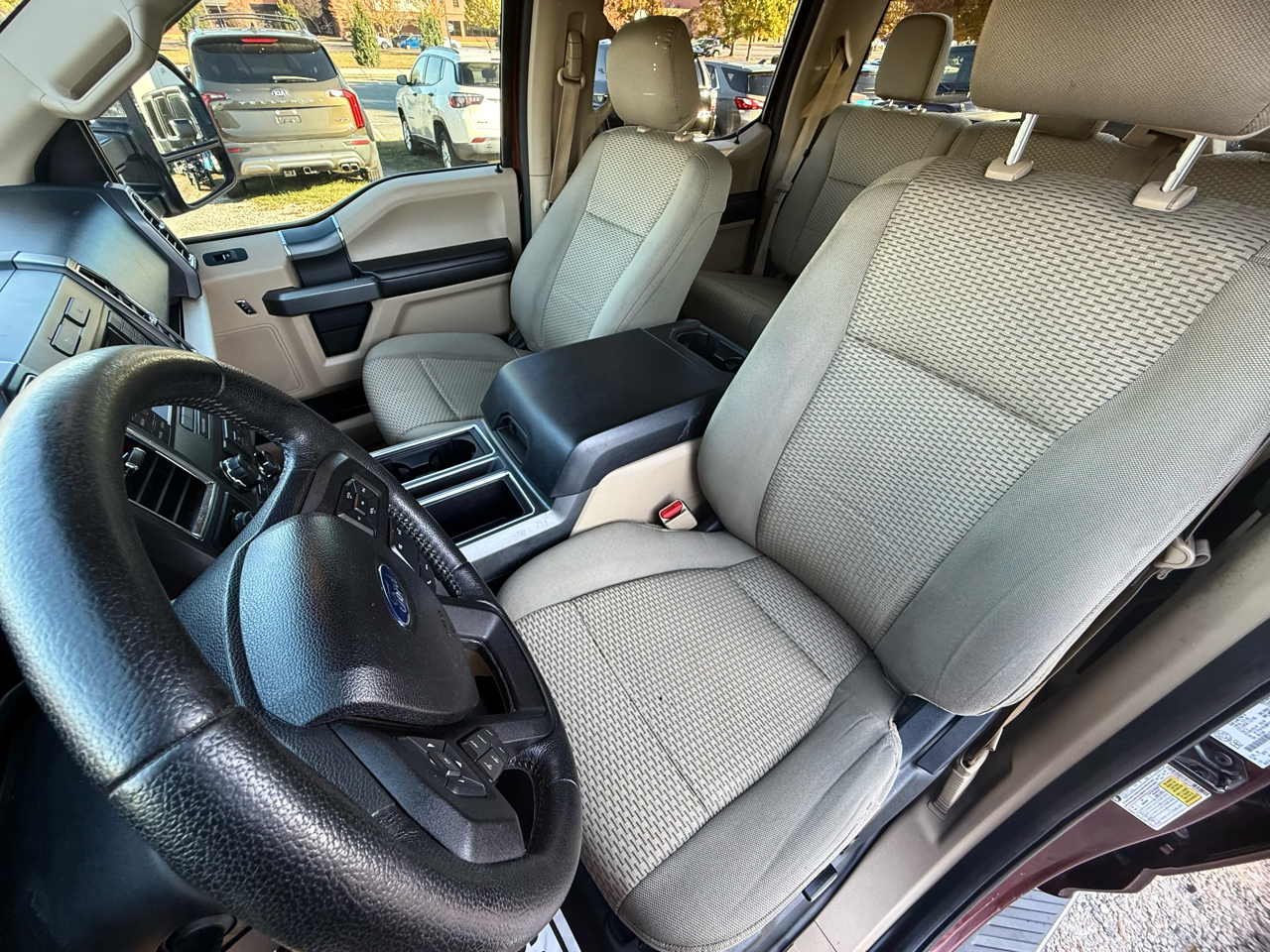 Ford F-150 4WD SuperCrew 145" XLT 2015