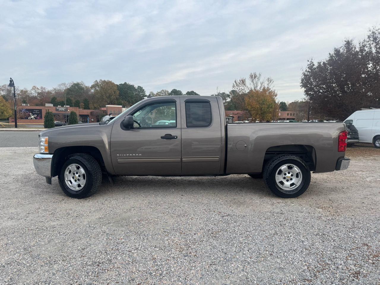 Chevrolet Silverado 1500 4WD Ext Cab 143.5" LT 2012