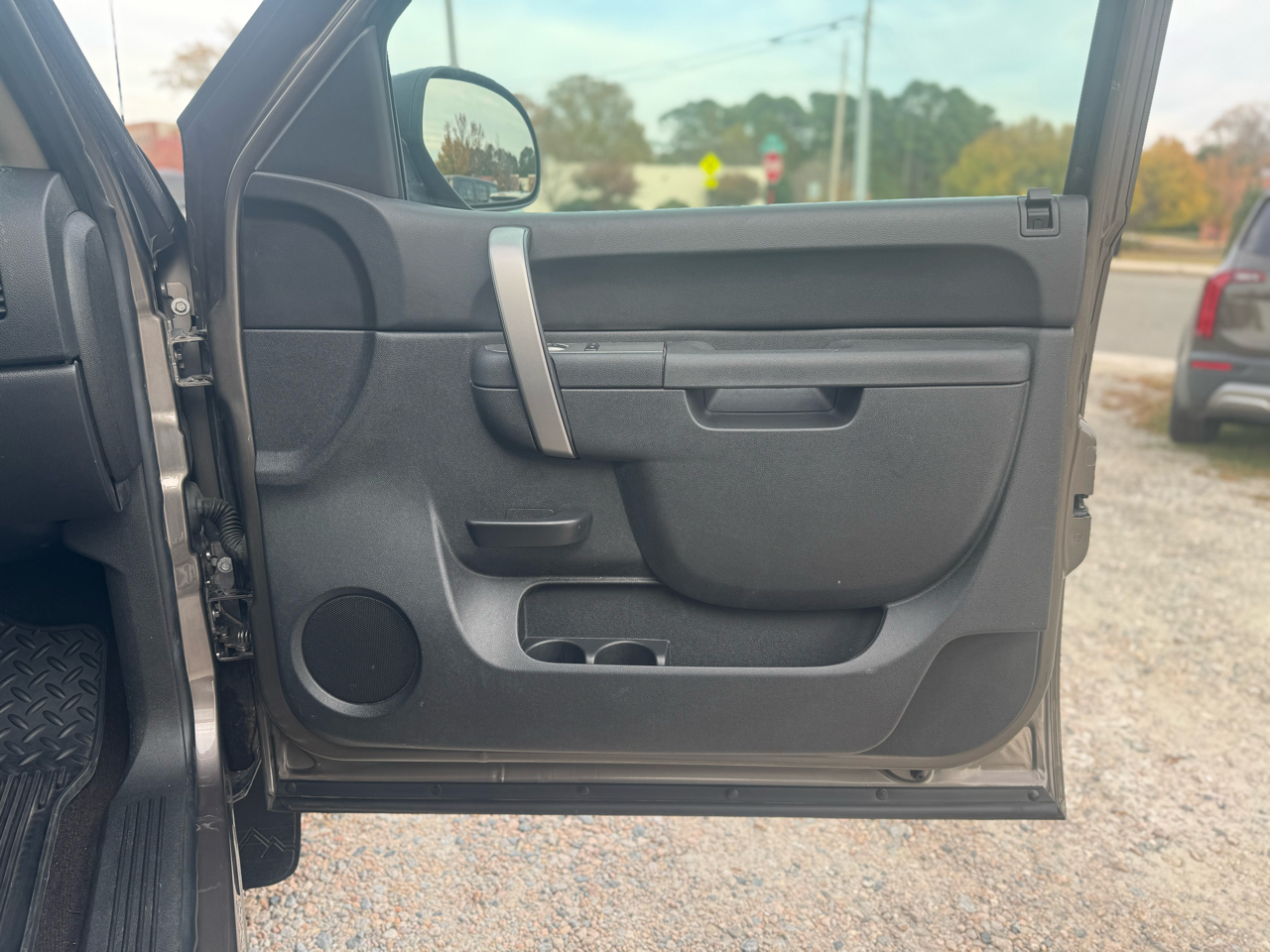 Chevrolet Silverado 1500 4WD Ext Cab 143.5" LT 2012