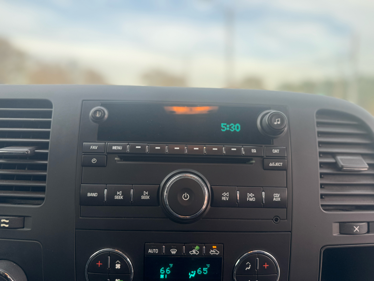 Chevrolet Silverado 1500 4WD Ext Cab 143.5" LT 2012