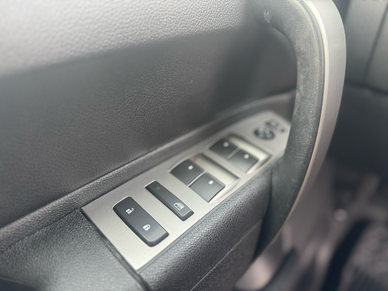 Chevrolet Silverado 1500 4WD Ext Cab 143.5" LT 2012