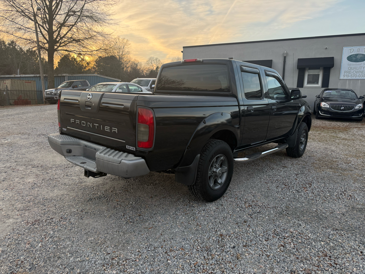Nissan Frontier 2WD XE Crew Cab V6 Auto Std Bed 2004