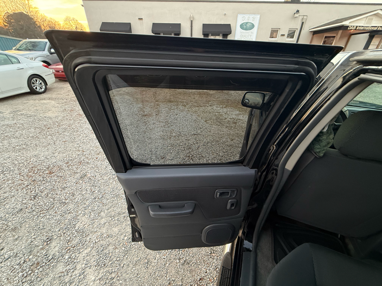 Nissan Frontier 2WD XE Crew Cab V6 Auto Std Bed 2004