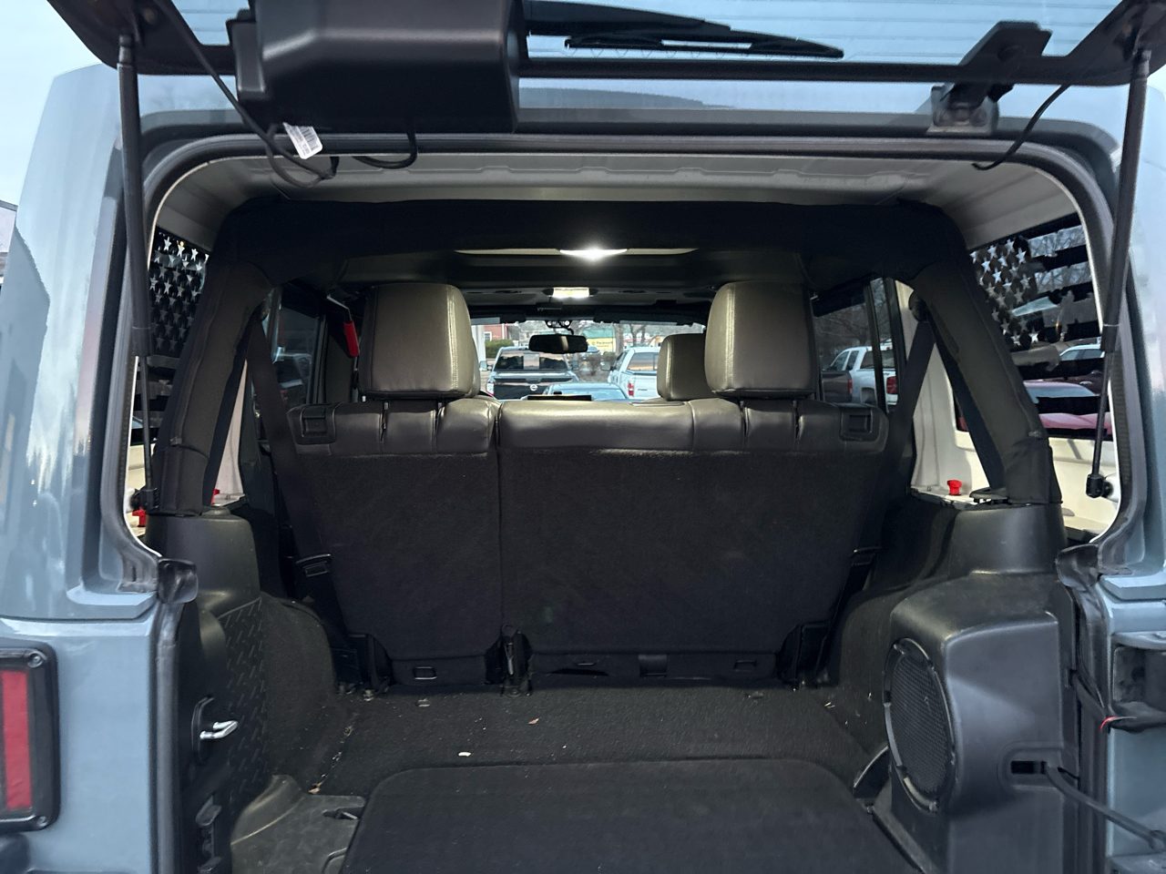 Jeep Wrangler Unlimited 4WD 4dr Sahara 2014