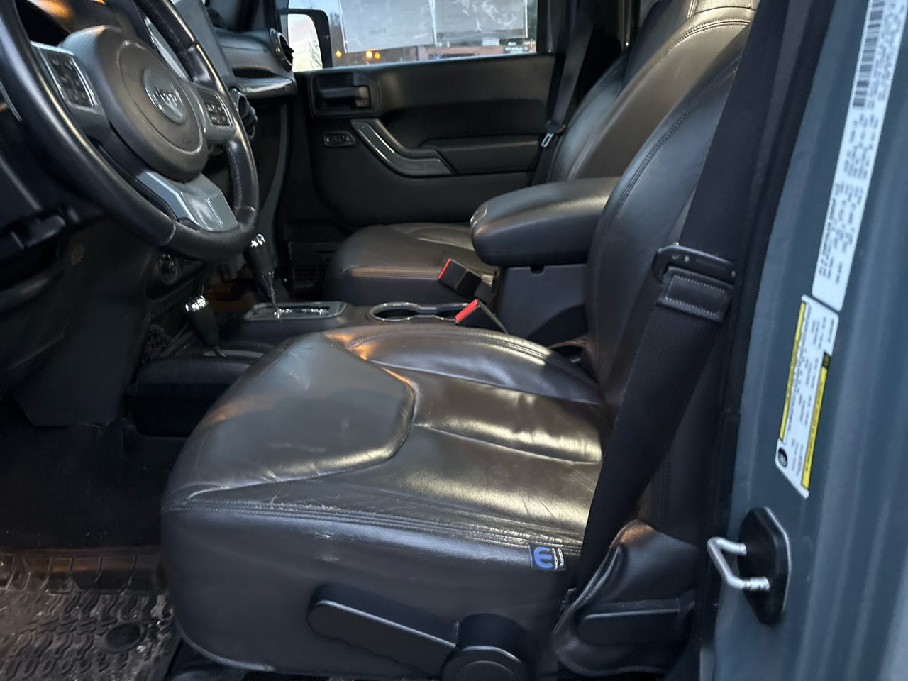 Jeep Wrangler Unlimited 4WD 4dr Sahara 2014