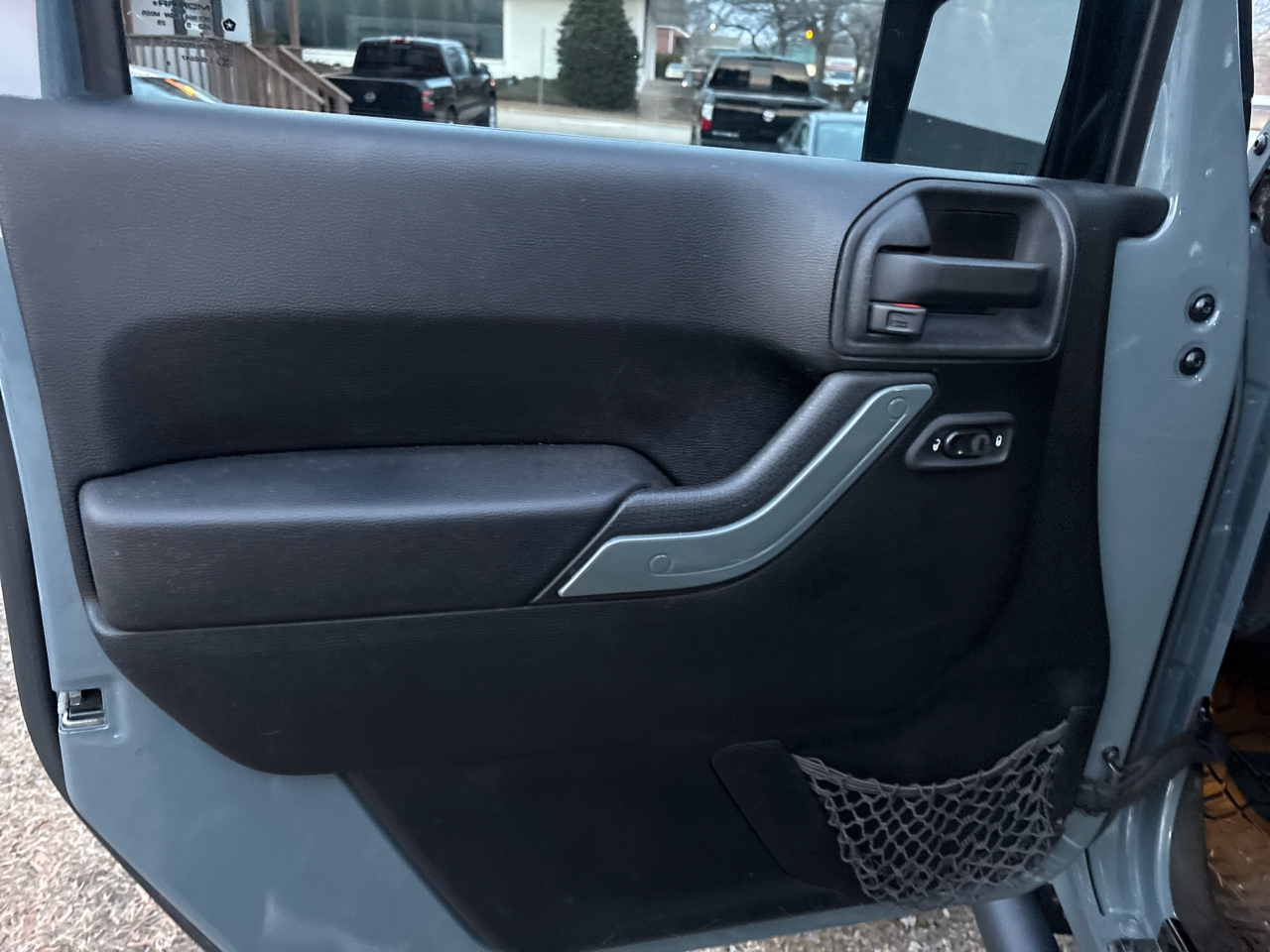 Jeep Wrangler Unlimited 4WD 4dr Sahara 2014