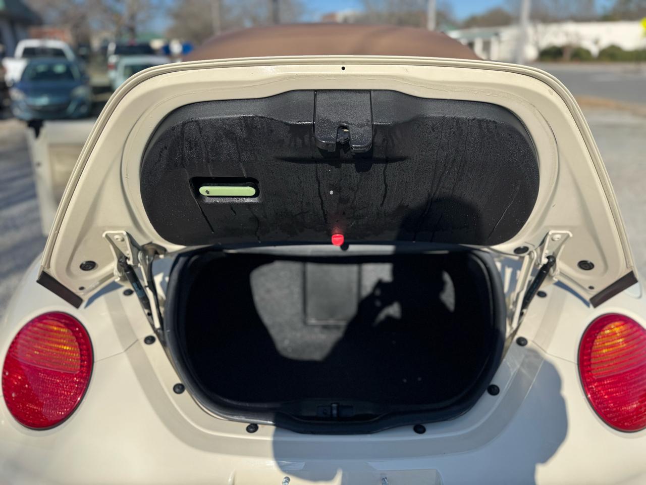 Volkswagen New Beetle Convertible 2dr Convertible GLS Turbo Auto 2004