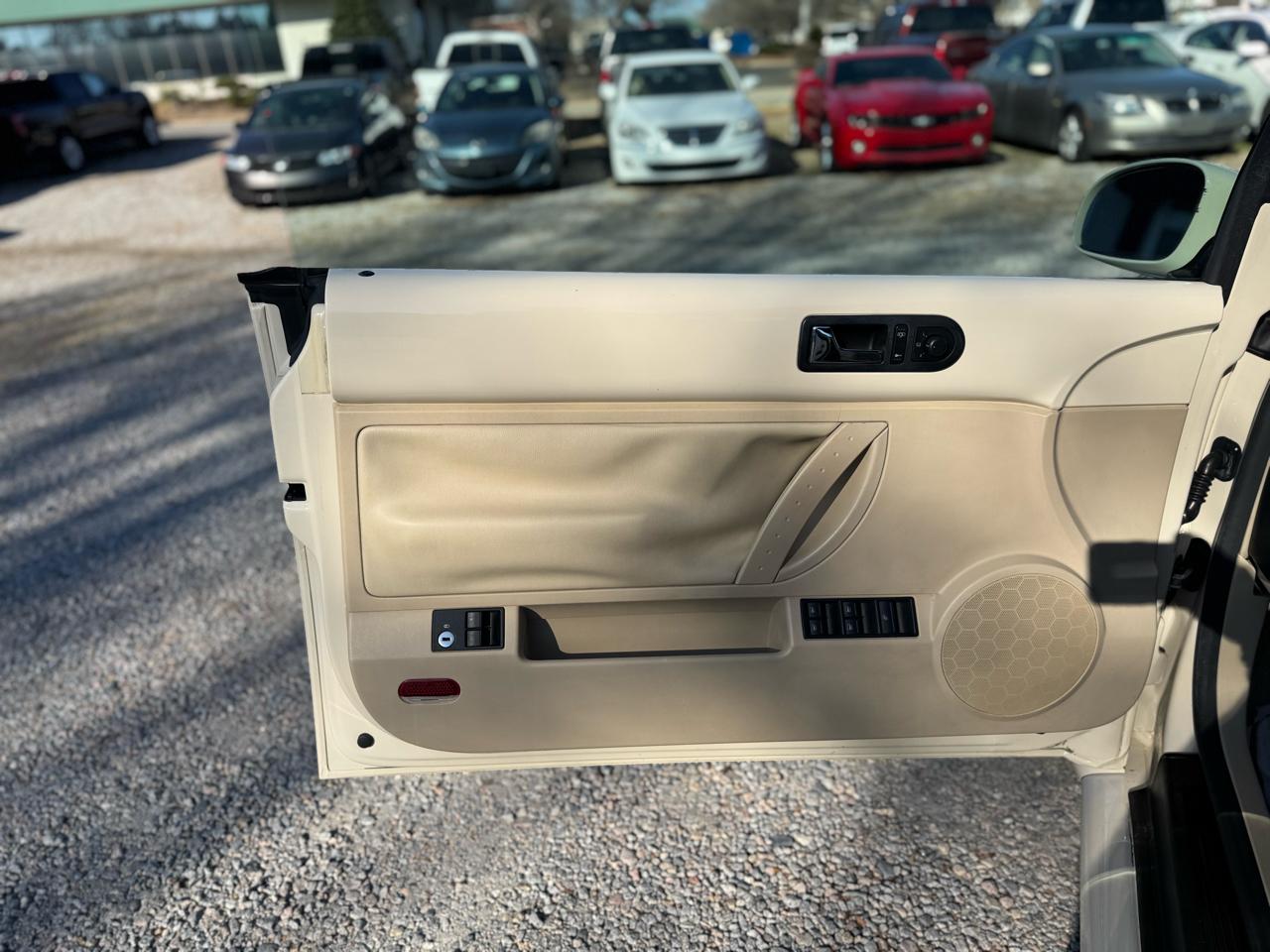 Volkswagen New Beetle Convertible 2dr Convertible GLS Turbo Auto 2004