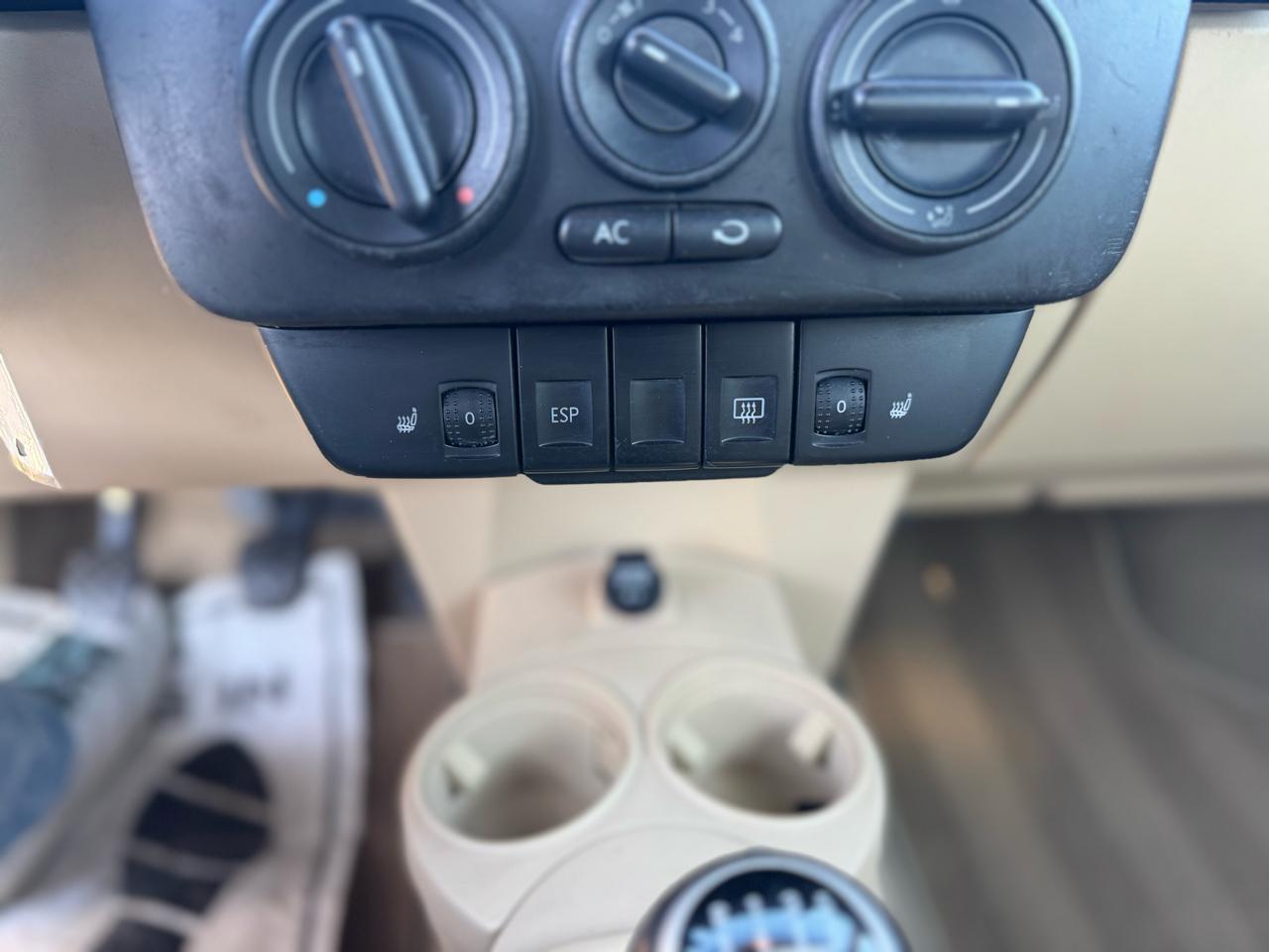 Volkswagen New Beetle Convertible 2dr Convertible GLS Turbo Auto 2004