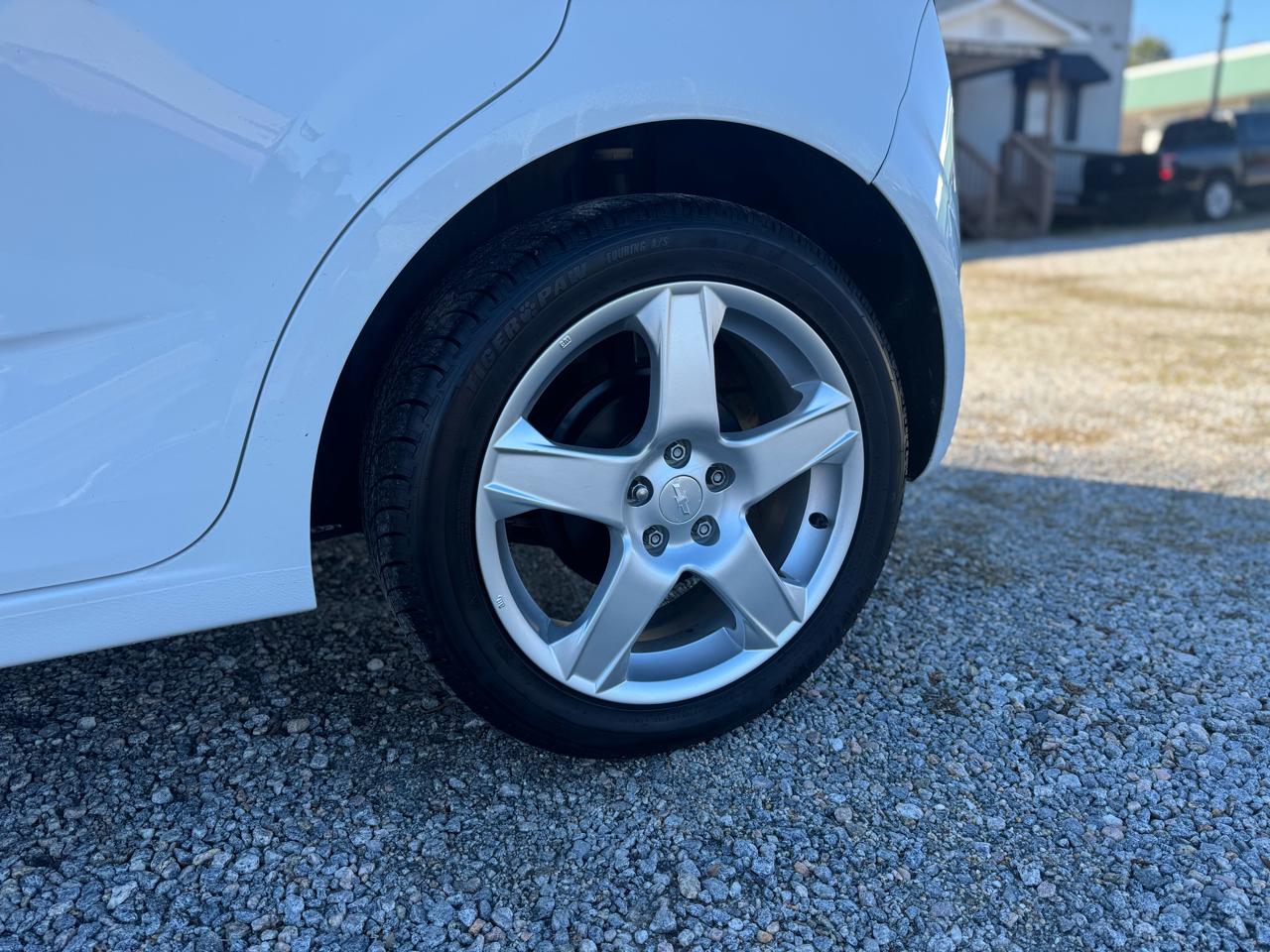 Chevrolet Sonic 5dr HB Auto LTZ 2014