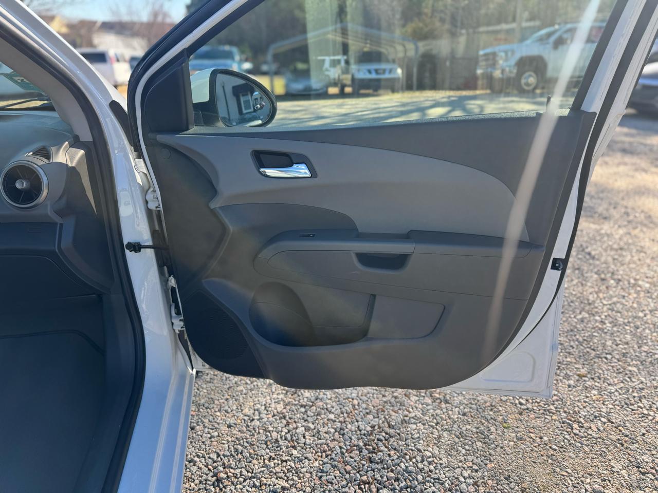 Chevrolet Sonic 5dr HB Auto LTZ 2014