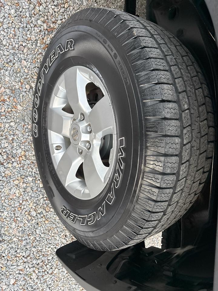 Nissan Xterra 4WD 4dr Auto S 2012