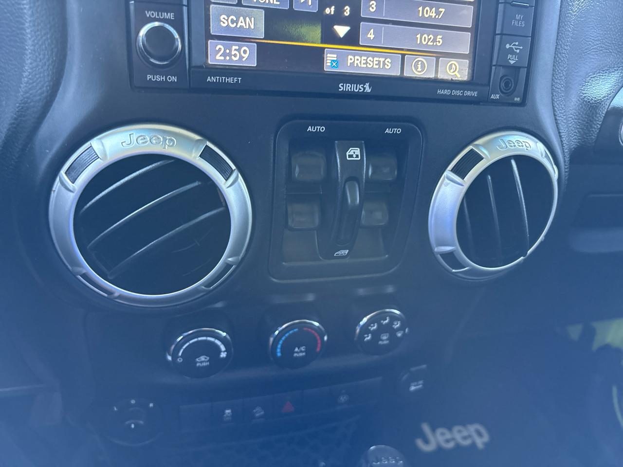 Jeep Wrangler Unlimited 4WD 4dr Rubicon 2016