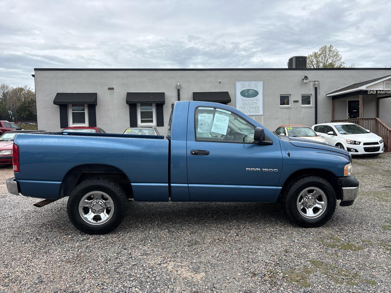 Dodge Ram 1500 2dr Reg Cab 120.5" WB ST 2003