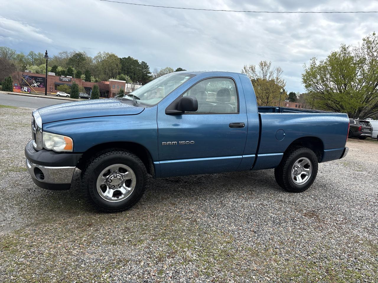 Dodge Ram 1500 2dr Reg Cab 120.5" WB ST 2003