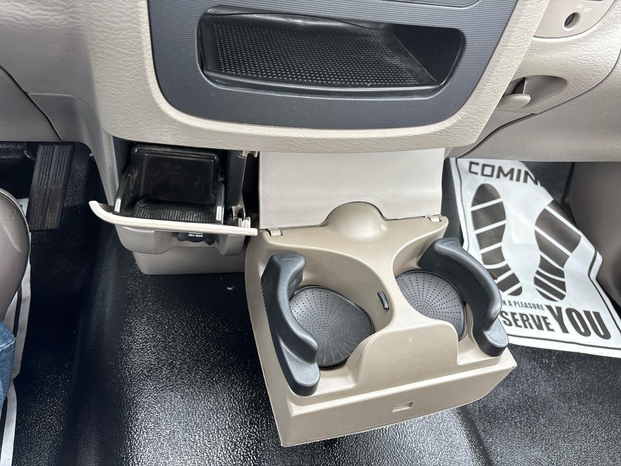 Dodge Ram 1500 2dr Reg Cab 120.5" WB ST 2003